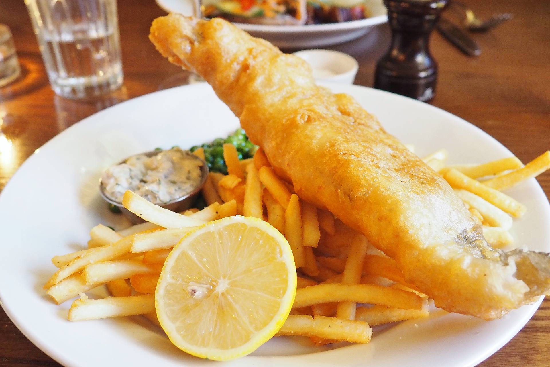 EmmaVictoriaStokesWhiteHorseInnDunsTewFishHakeAndChipsFood