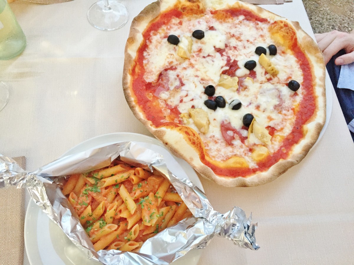 Emma Victoria Stokes Una Palazzo Mannaione Tomato Pizza and Pasta Tuscany