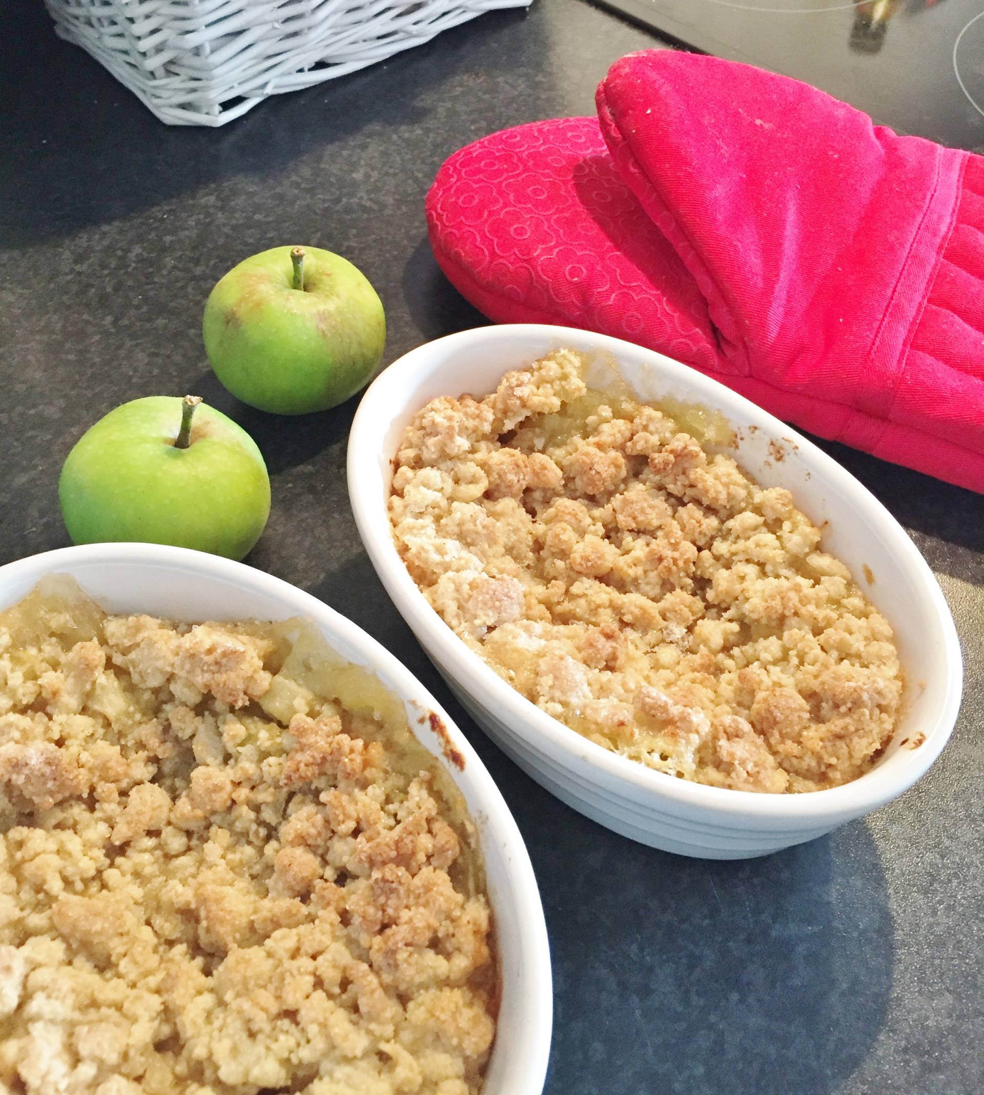 Quick and Easy Apple Crumble - Emma Victoria Stokes