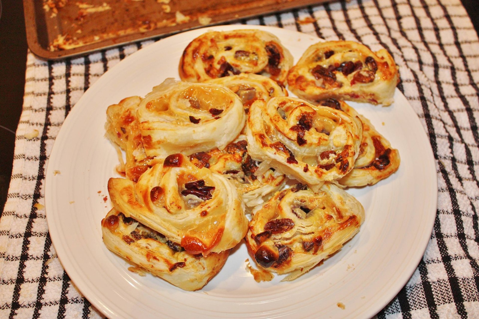 Brie and cranberry pinwheel14